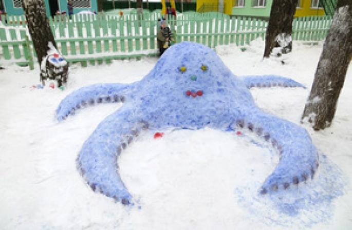 Řemesla ze sněhu v areálu mateřské školy Zimní řemesla Udělej si sám